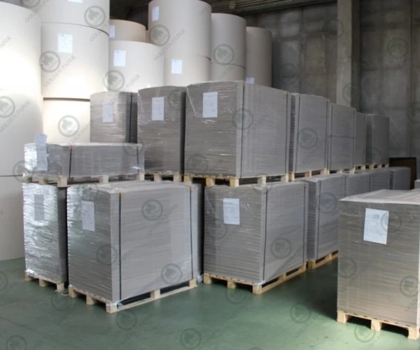 Panneaux de particules gris: une solution polyvalente et durable pour vos besoins en matière d'emballage