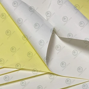 Papier autocollant auto-adhésif